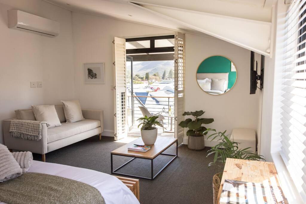 Hermanus Waterfront, Sea View Apartment With Balcony Zewnętrze zdjęcie